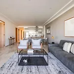 6-8 Guests - Mistiq Cabo