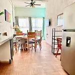 Departamento Centrico, 2 Habitaciones , 4 Camas Matrimoniales, 1 Bano Completo, 1 Estacionamiento
