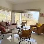 Condo Colins In Luxotica III 2-2