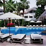 Club Cascadas de Baja