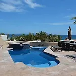 Villa Dorado