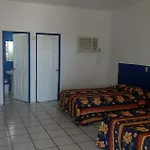 Hotel Plaza Los Dorados