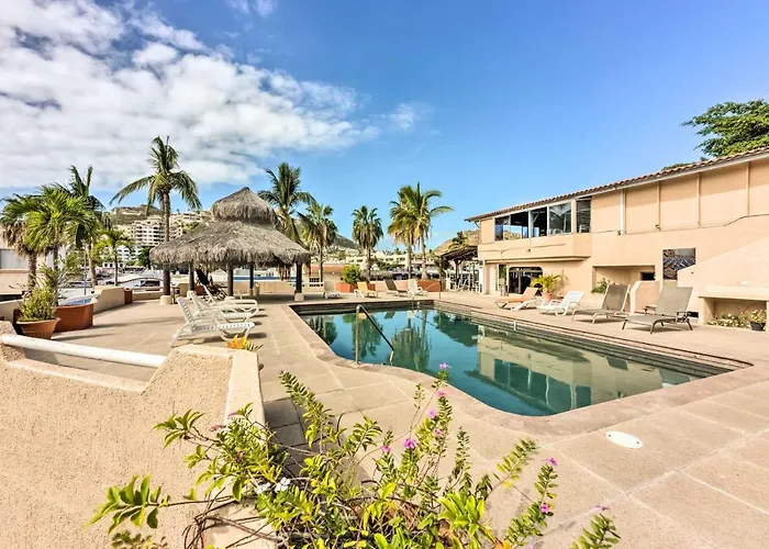 Chic Cabo San Lucas Getaway Less Than 2 Miles To Beaches!