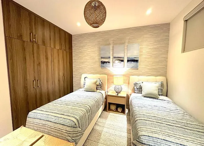 Fully Equipped 3 Bedroom Luxury Apartment