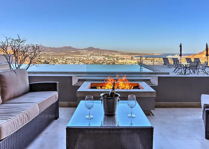 Luxe Mtn Top Retreat With Pool Access And Sea View!