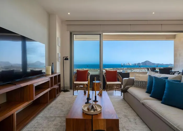 Stunning 2Br Ocean View Condo At Vista Vela II