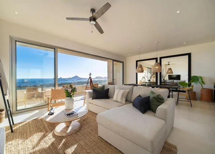 Stunning 2Br Ph With Views And Private Rooftop