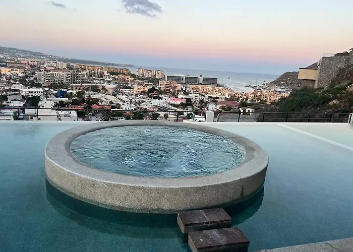 Elegant Oceanview Apt Near Dt