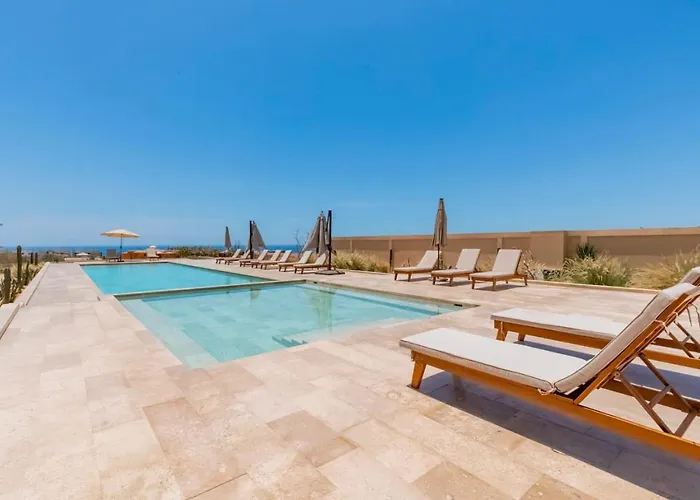 6-8 Guests - Mistiq Cabo