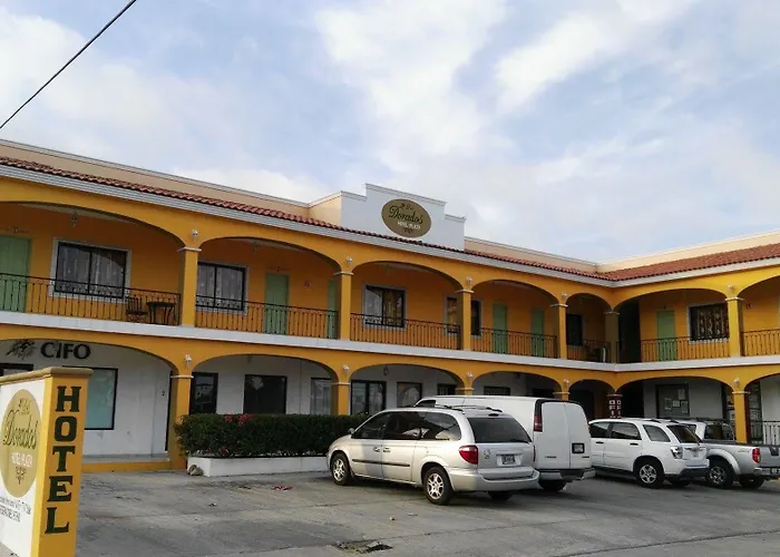Hotel Plaza Los Dorados