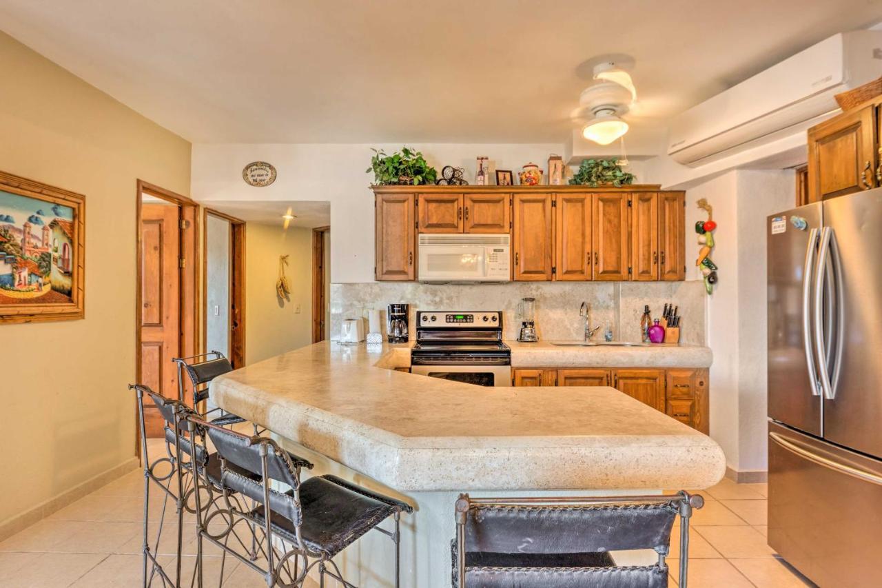 In Plaza Nautica Less Than 1 Mile To The Arch! Apartment Cabo San Lucas