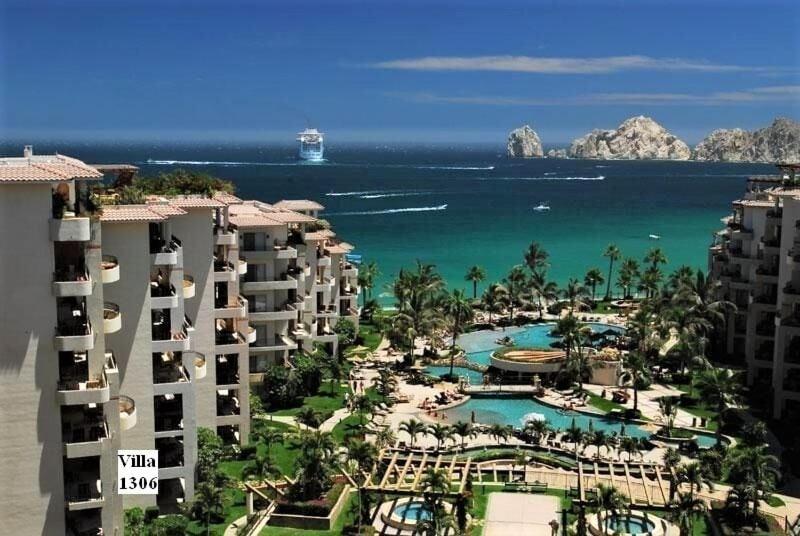 Gorgeous Villa In Cabo With Ocean And Lands End View, Private Swimmable Beach, Pools, Sleeps 8 Cabo San Lucas