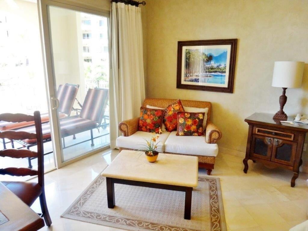 Gorgeous Villa In Cabo With Ocean And Lands End View, Private Swimmable Beach, Pools, Sleeps 8 Cabo San Lucas