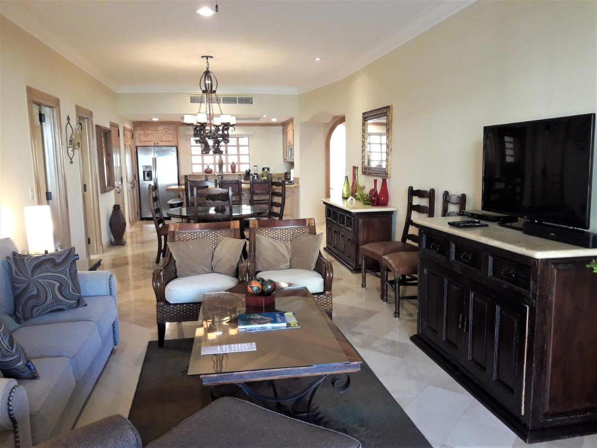 Gorgeous Villa In Cabo With Ocean And Lands End View, Private Swimmable Beach, Pools, Sleeps 8 *