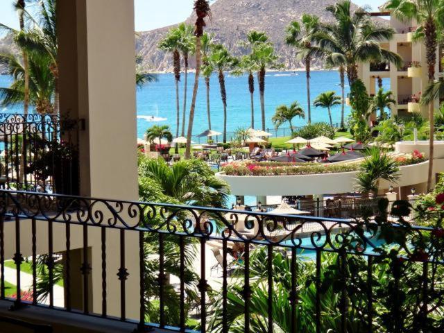Aparthotel Gorgeous Villa In Cabo With Ocean And Lands End View, Private Swimmable Beach, Pools, Sleeps 8 *