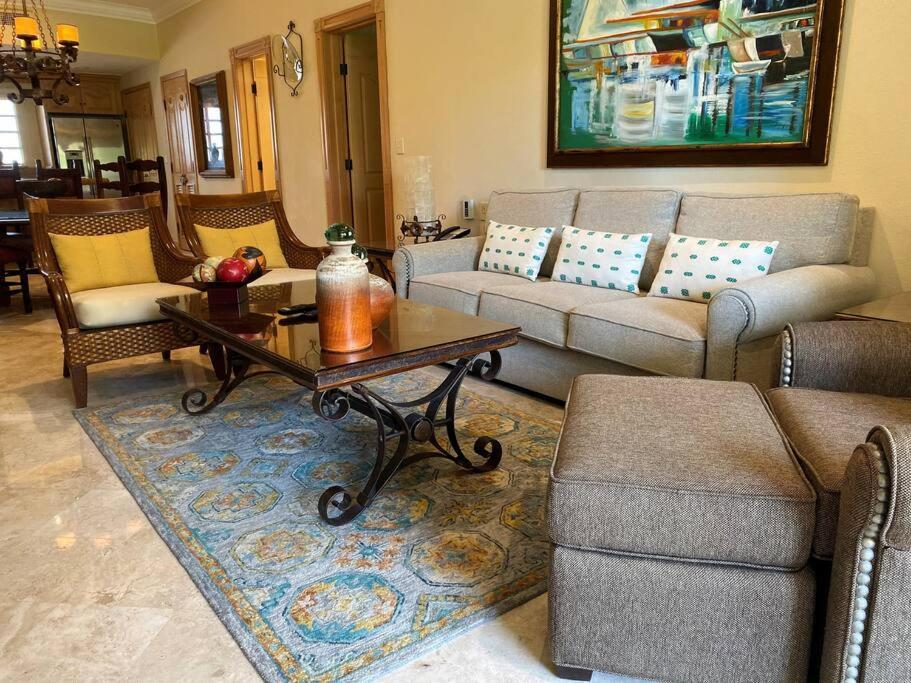 Apartamento Beachfront Living At La