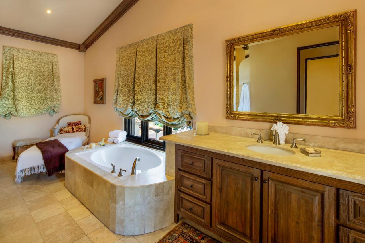 Villa Exquisite With Awesome Views & Staff In Pedregal! Cabo San Lucas