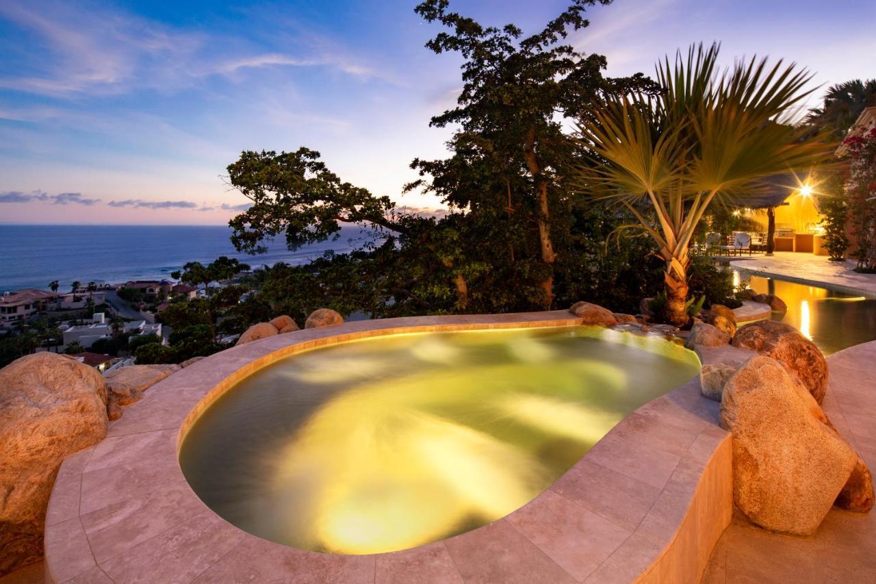 Exquisite With Awesome Views & Staff In Pedregal!