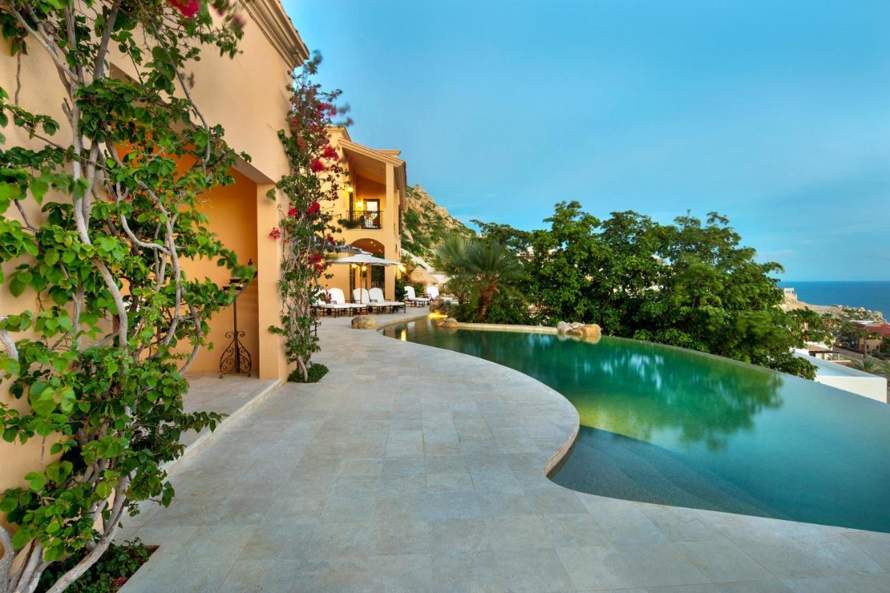 Exquisite With Awesome Views & Staff In Pedregal!