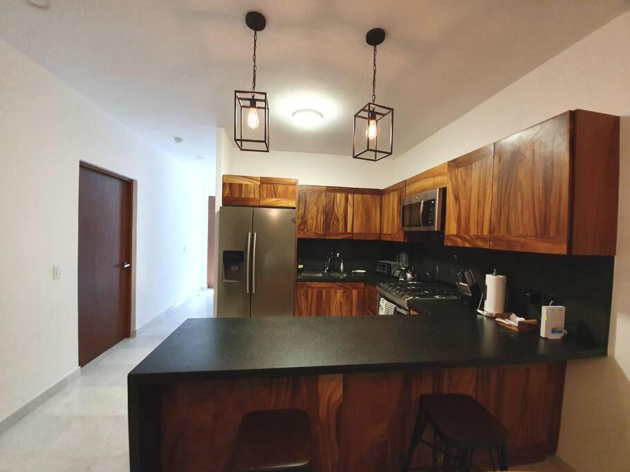 Beautiful Ocean View Condo, 3br 3.5 Bt Apartment *