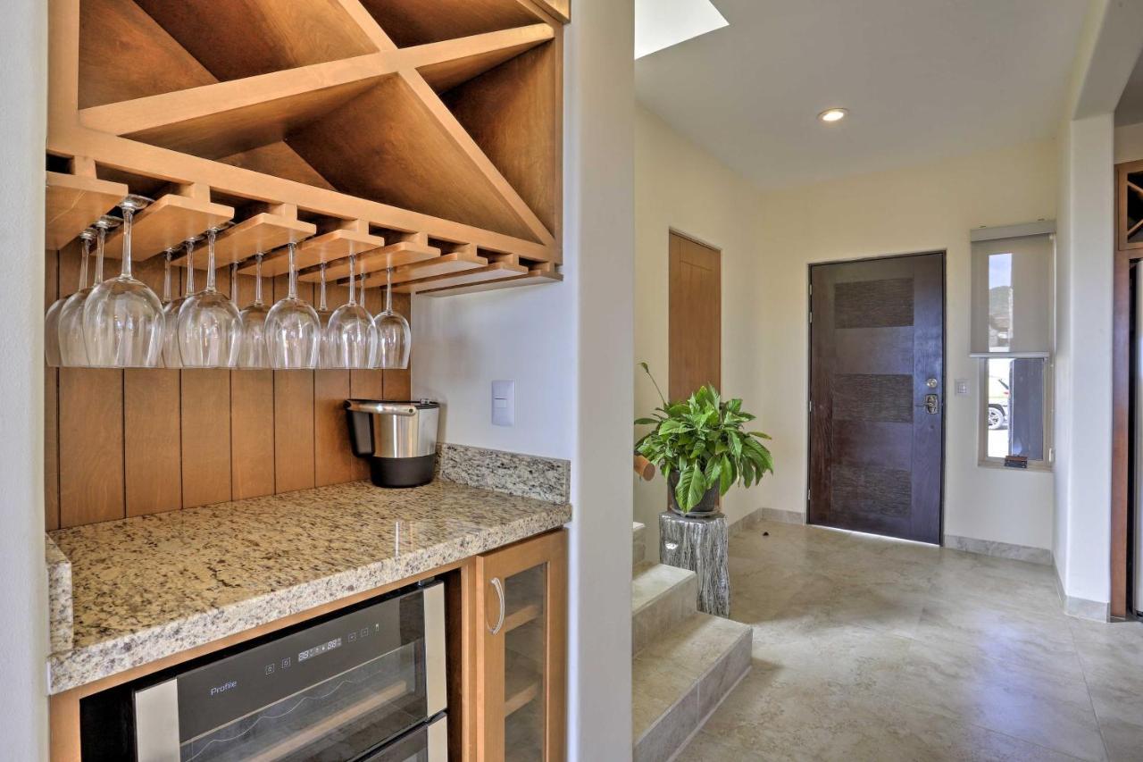 Holiday home Luxe Cabo Casa With Own Rooftop Patio And Pool Access!
