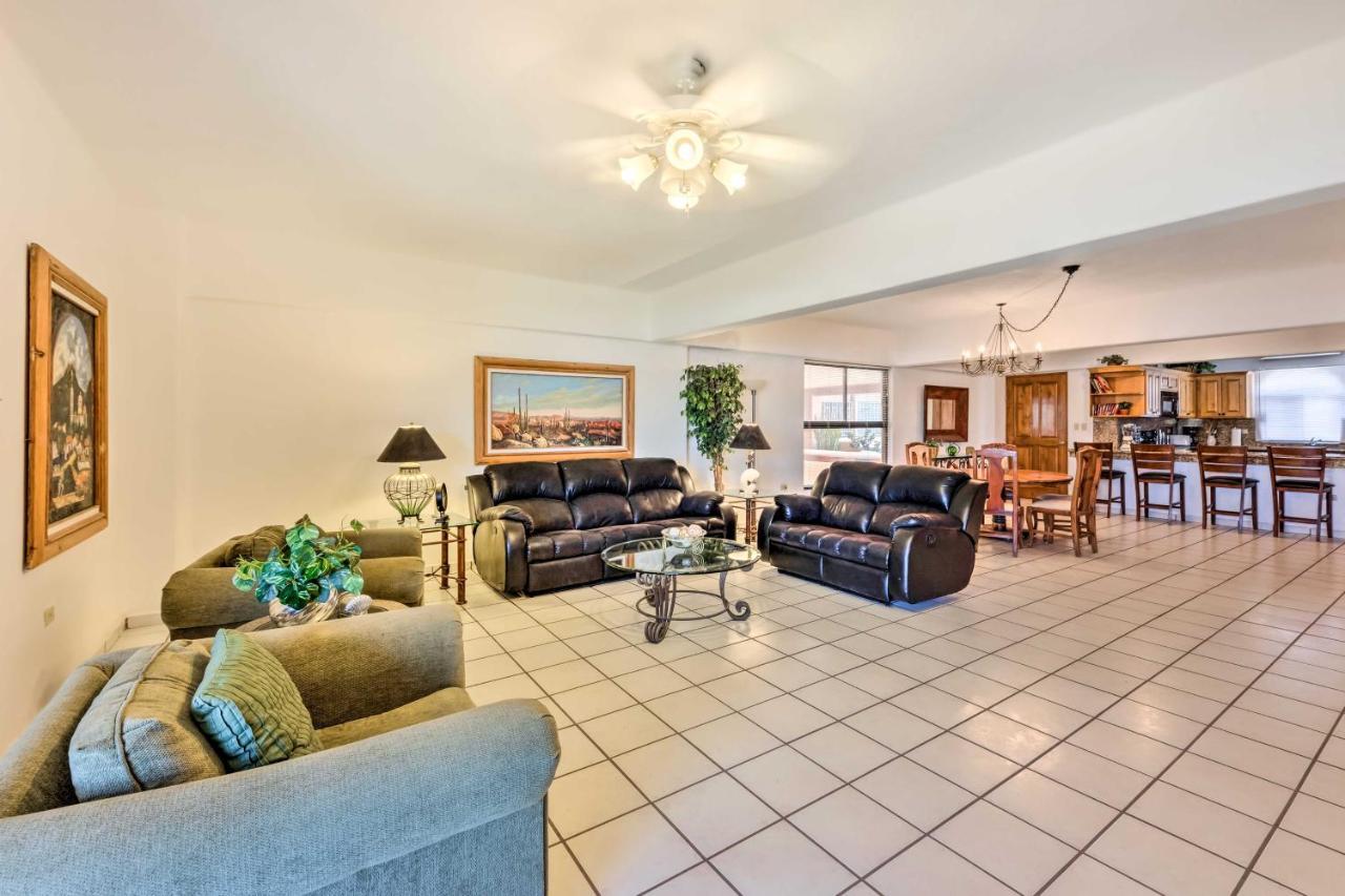 Chic Getaway Less Than 2 Miles To Beaches! Apartment