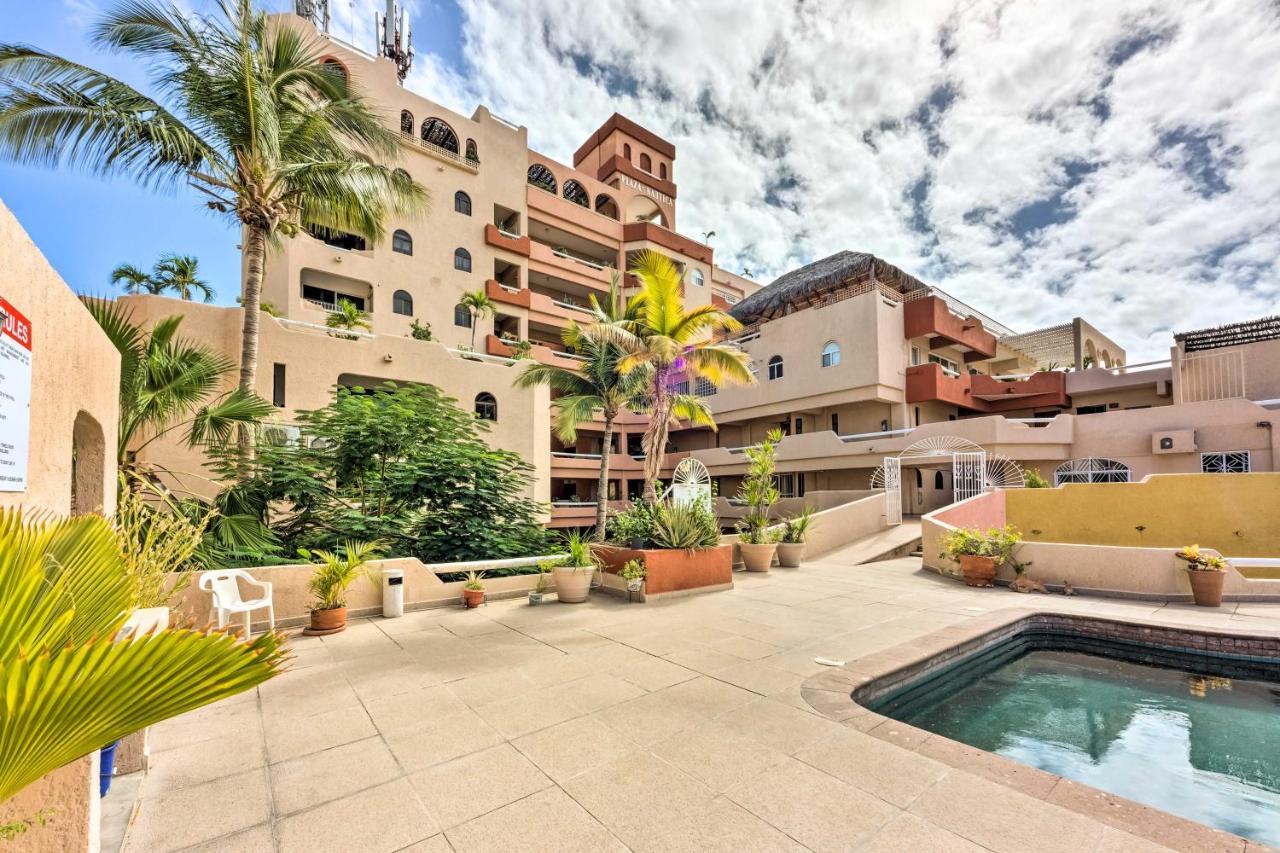 Apartment Chic Getaway Less Than 2 Miles To Beaches!