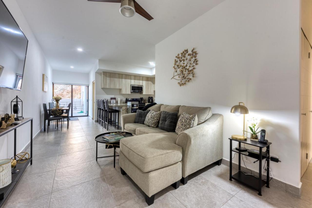 Pedregal Towers Apartment *