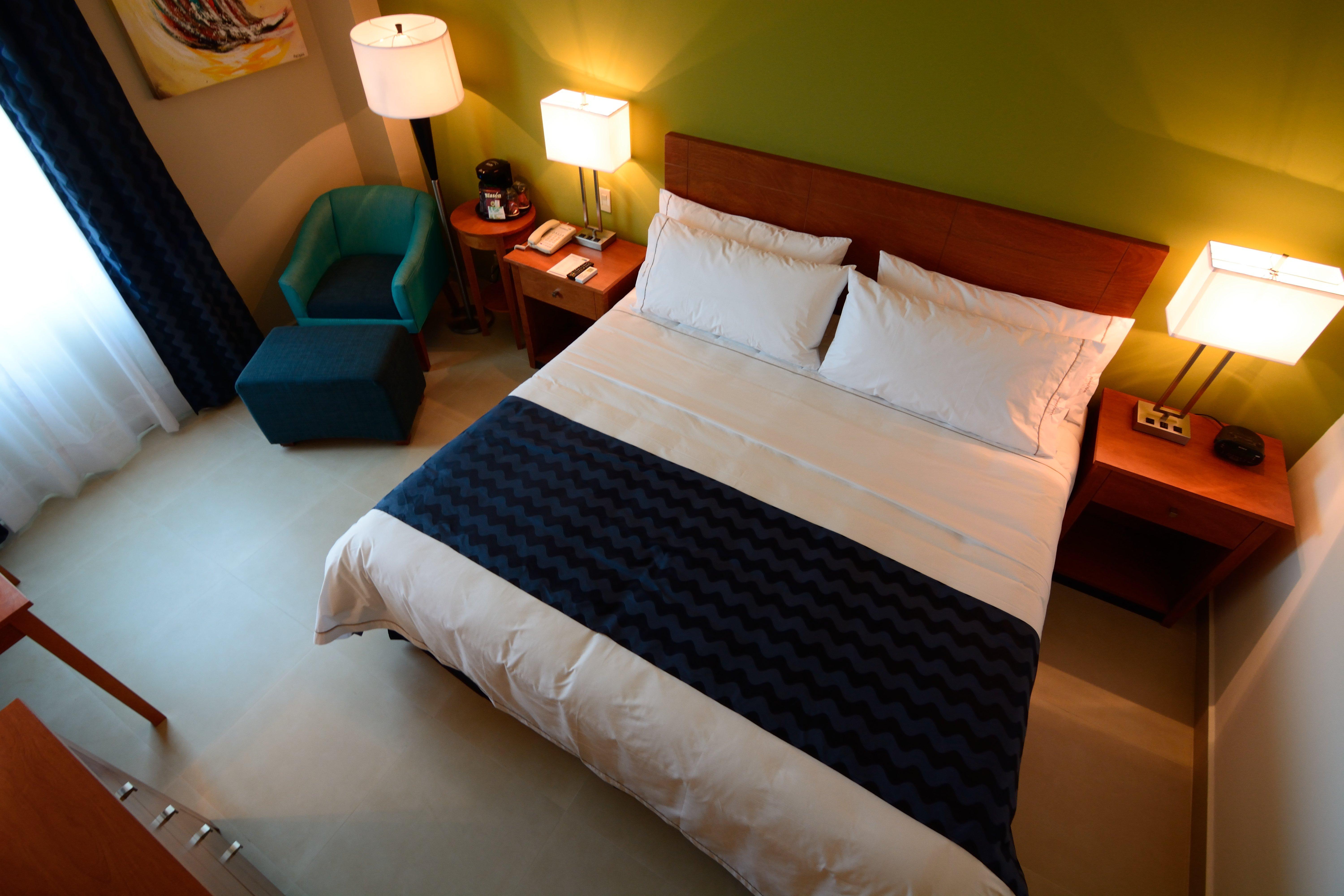 Express By Ihg Cabo San Lucas