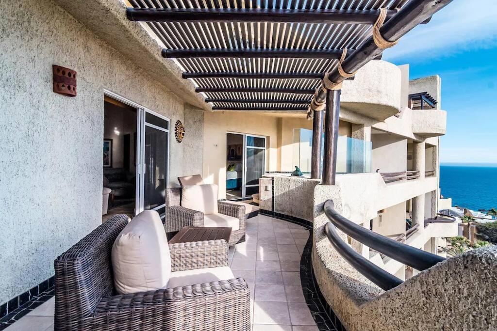 Apartment Oceanfront Penthouse, 2 Masters, 2 Baths, Kitchen! Cabo San Lucas