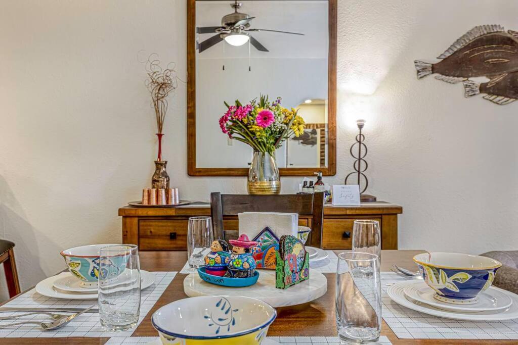 Chic Marina 2br With Pool Access *