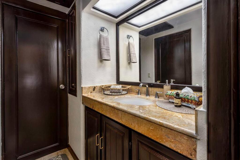 Chic Marina 2br With Pool Access Cabo San Lucas