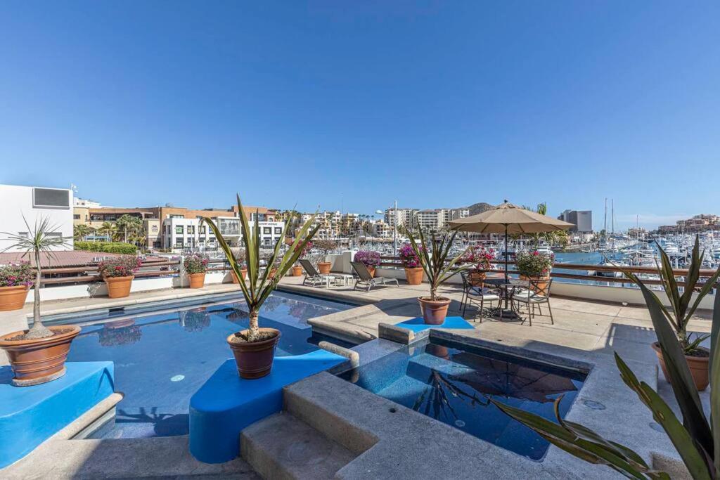 Chic Marina 2br With Pool Access *