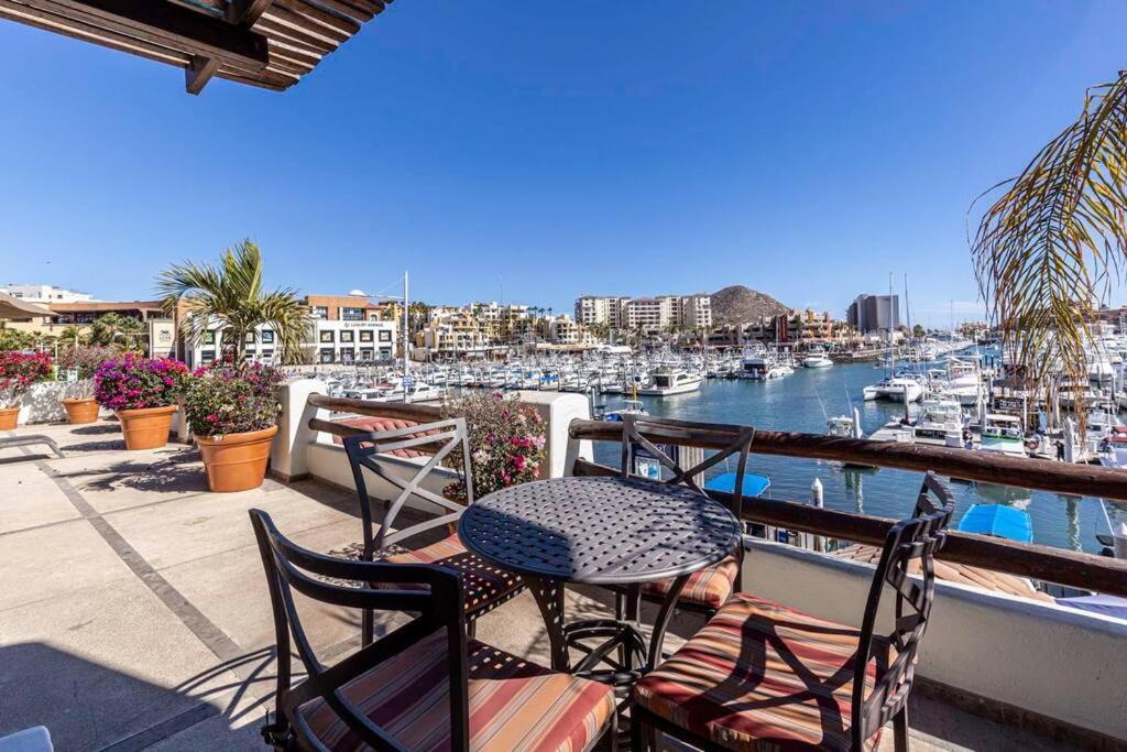 Apartment Chic Marina 2br With Pool Access Cabo San Lucas