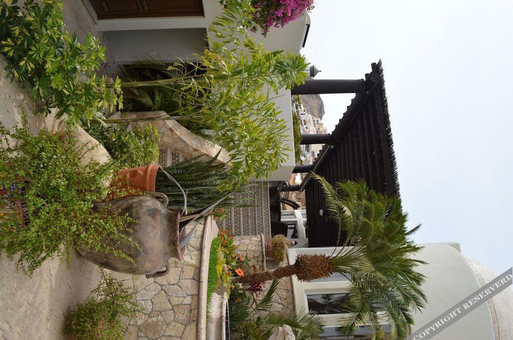Las Flores Hotel