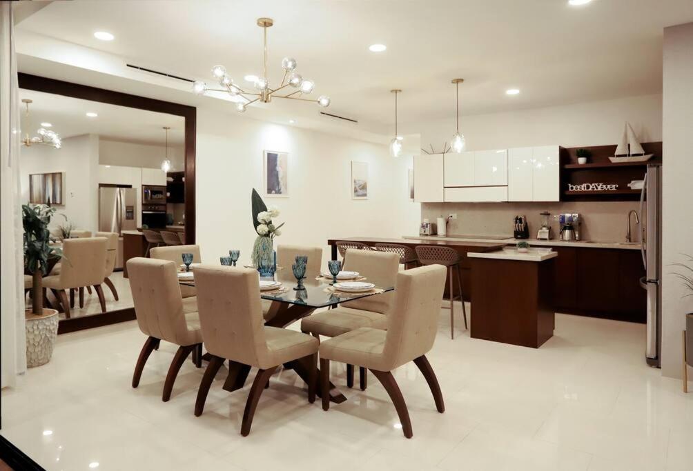 Apartment Spectacular New 3bdr At Duara!