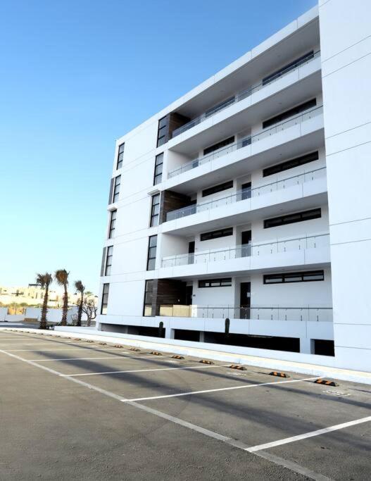 Spectacular New 3bdr At Duara! *