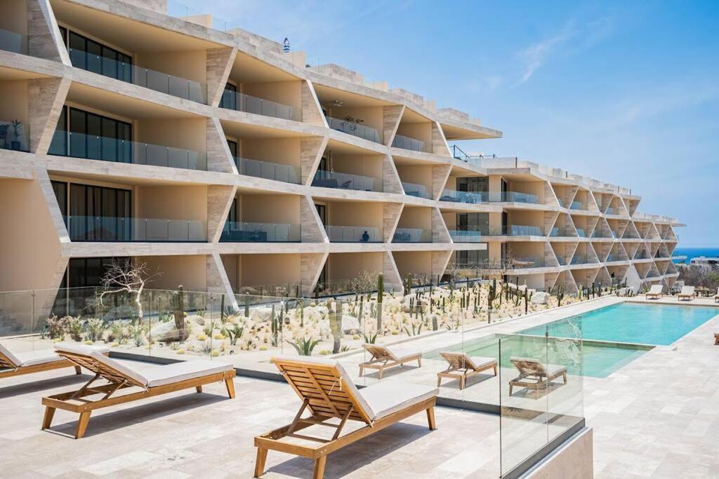 Luxurious Ocean View Apartment *