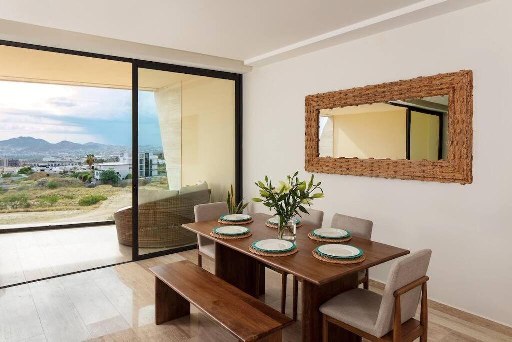 Luxurious Ocean View Apartment