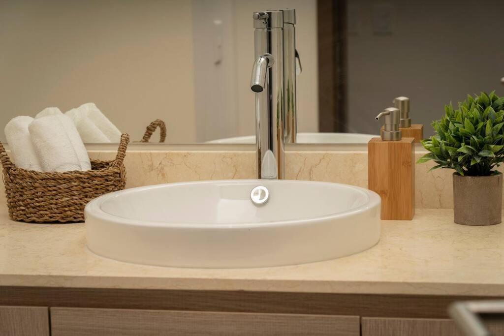 Apartment Palermo Vista Vela Ii 3br/3.5 Bath *