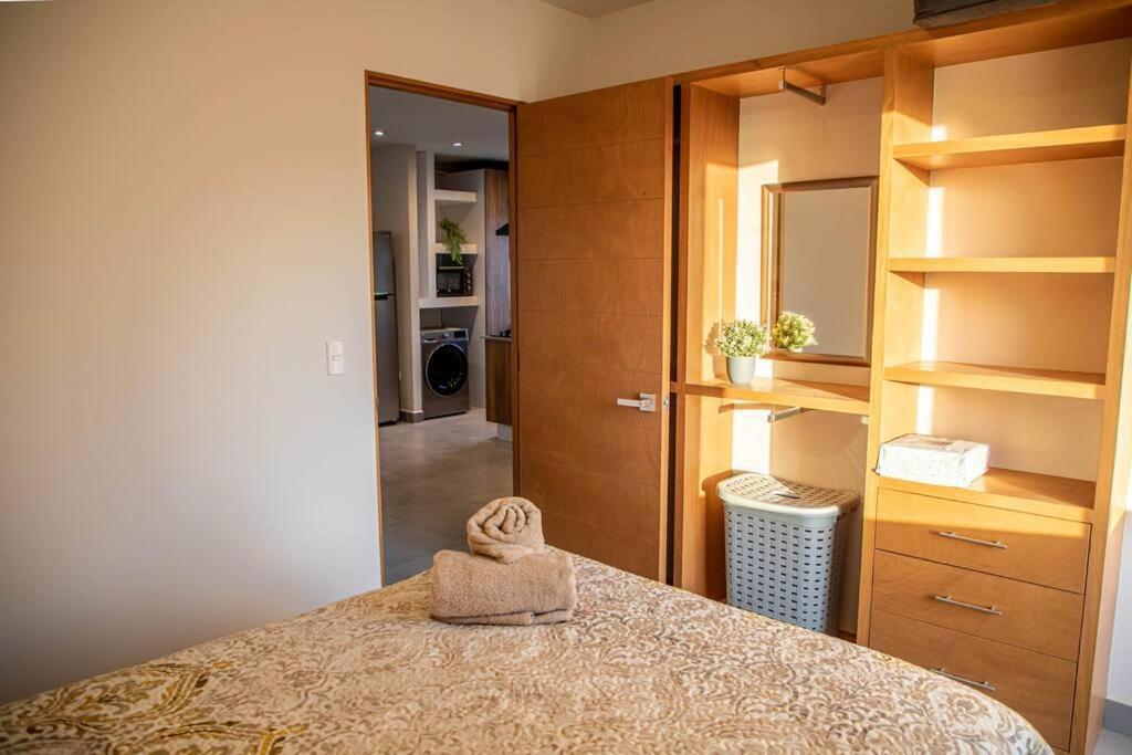 Downtown W/ Pool Apartment