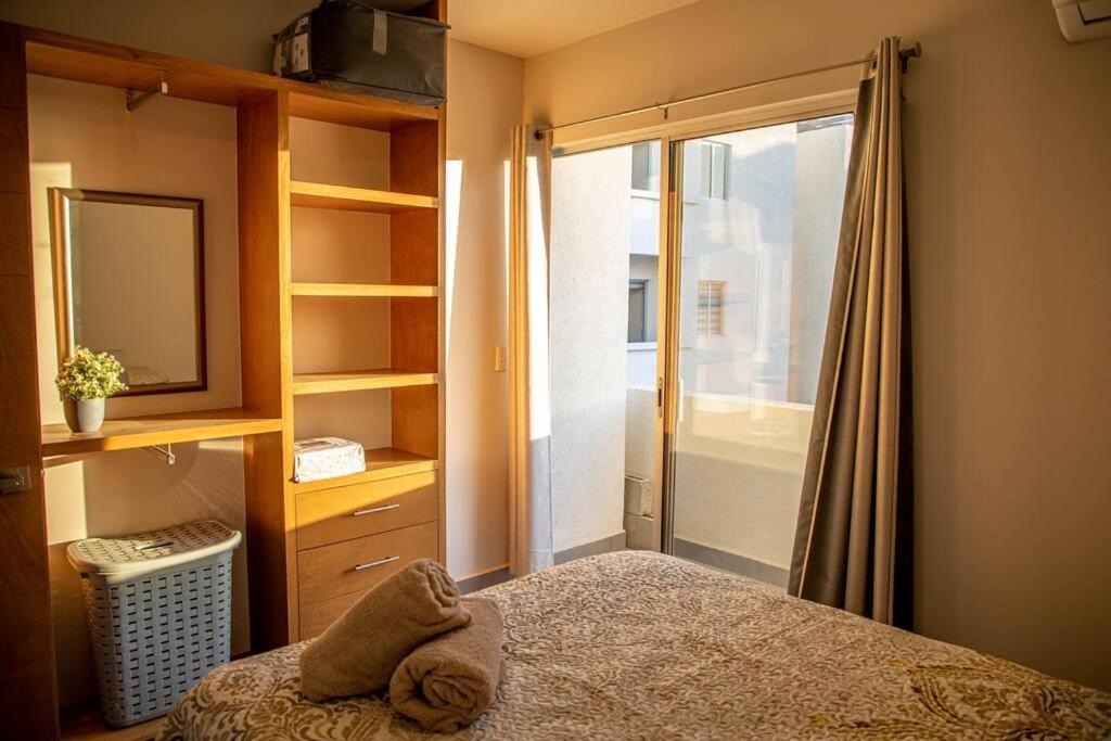 Apartment Downtown W/ Pool *
