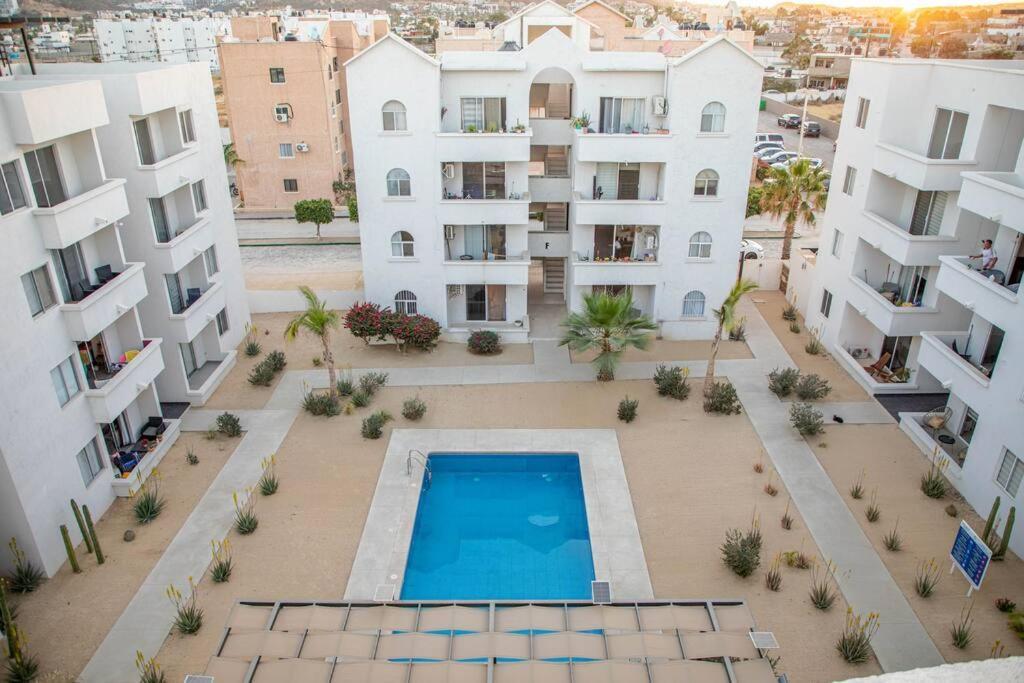 Downtown W/ Pool Apartment *