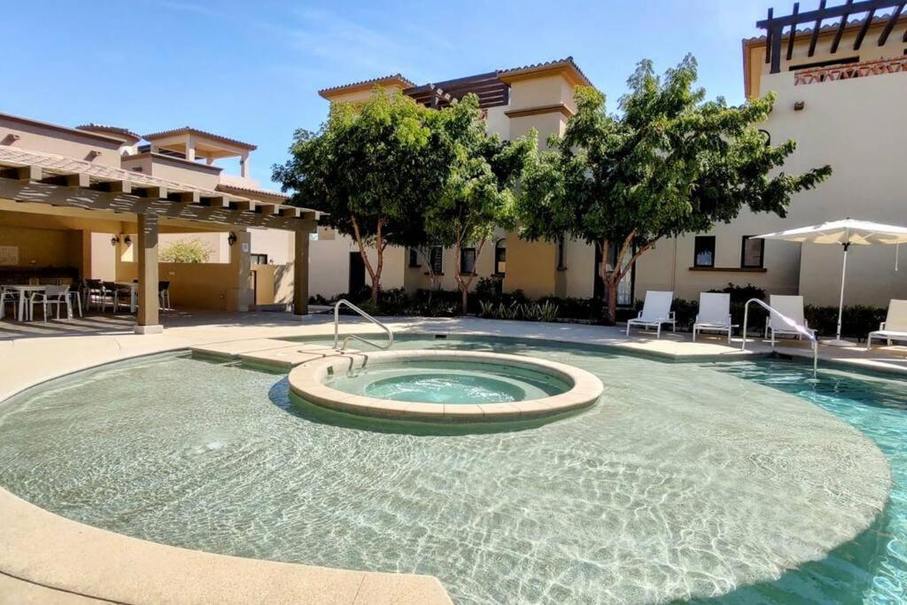 Amazing 2br Pool/jacuzzi/beach/ Resort/10min Cabo *