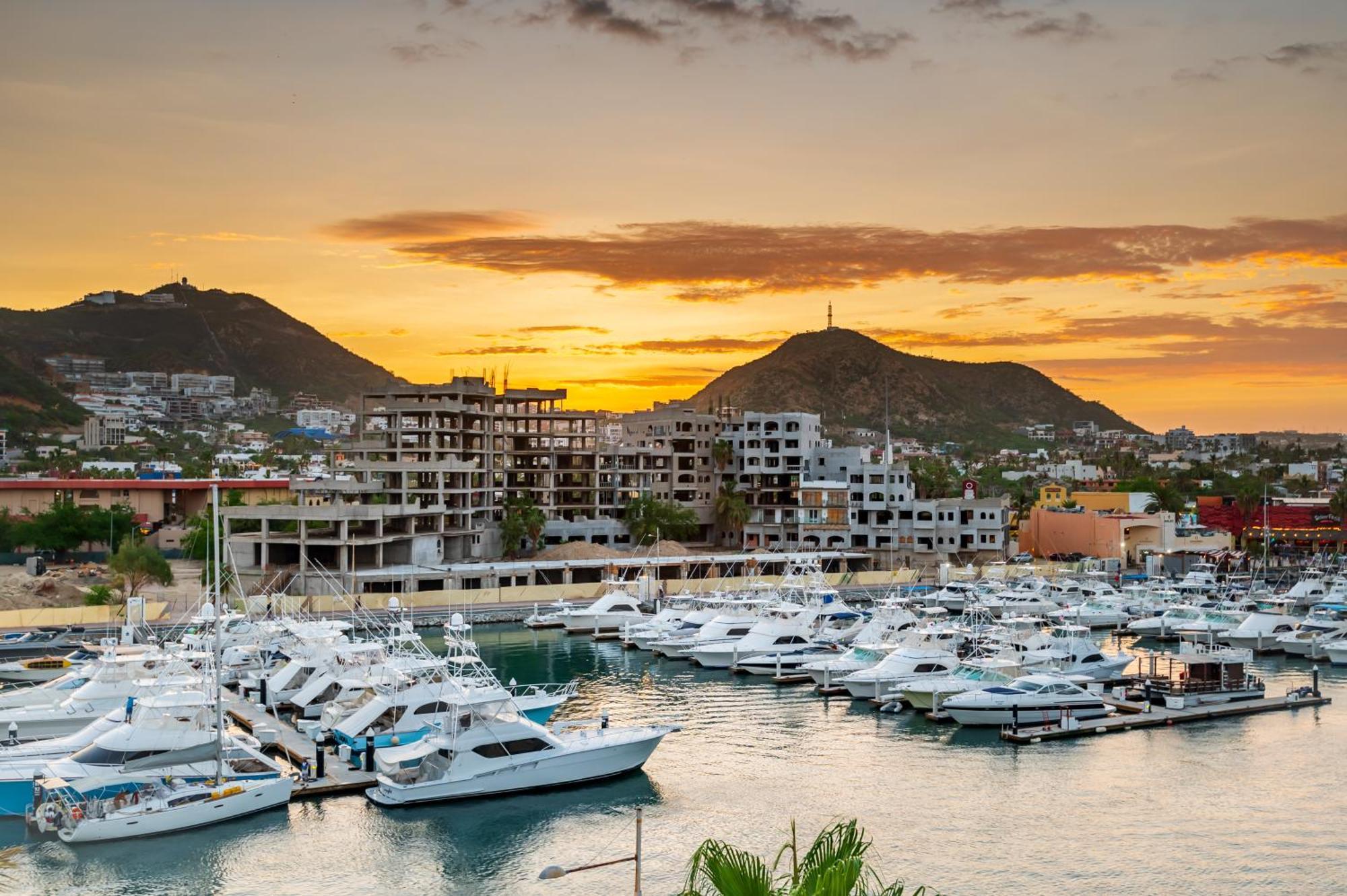 Apartment Marina Cabo Plaza Town &