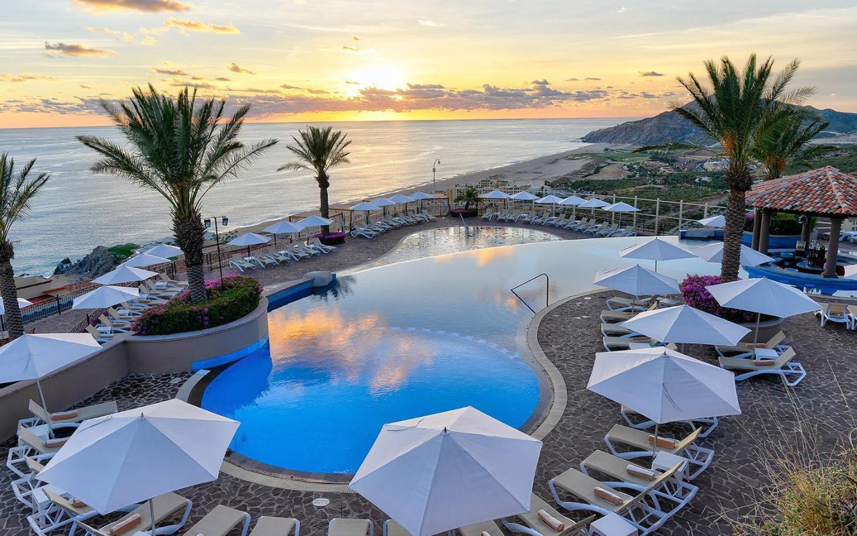 Exquisite 3br Ocean Views Access Apartment *