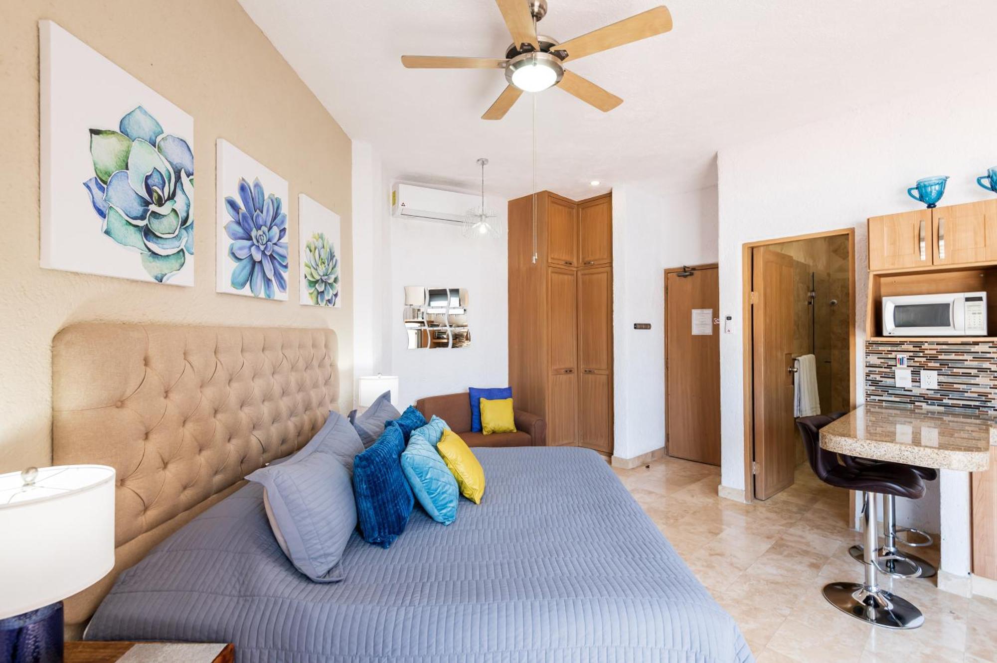 Marina Cabo Plaza Town & Apartment Cabo San Lucas
