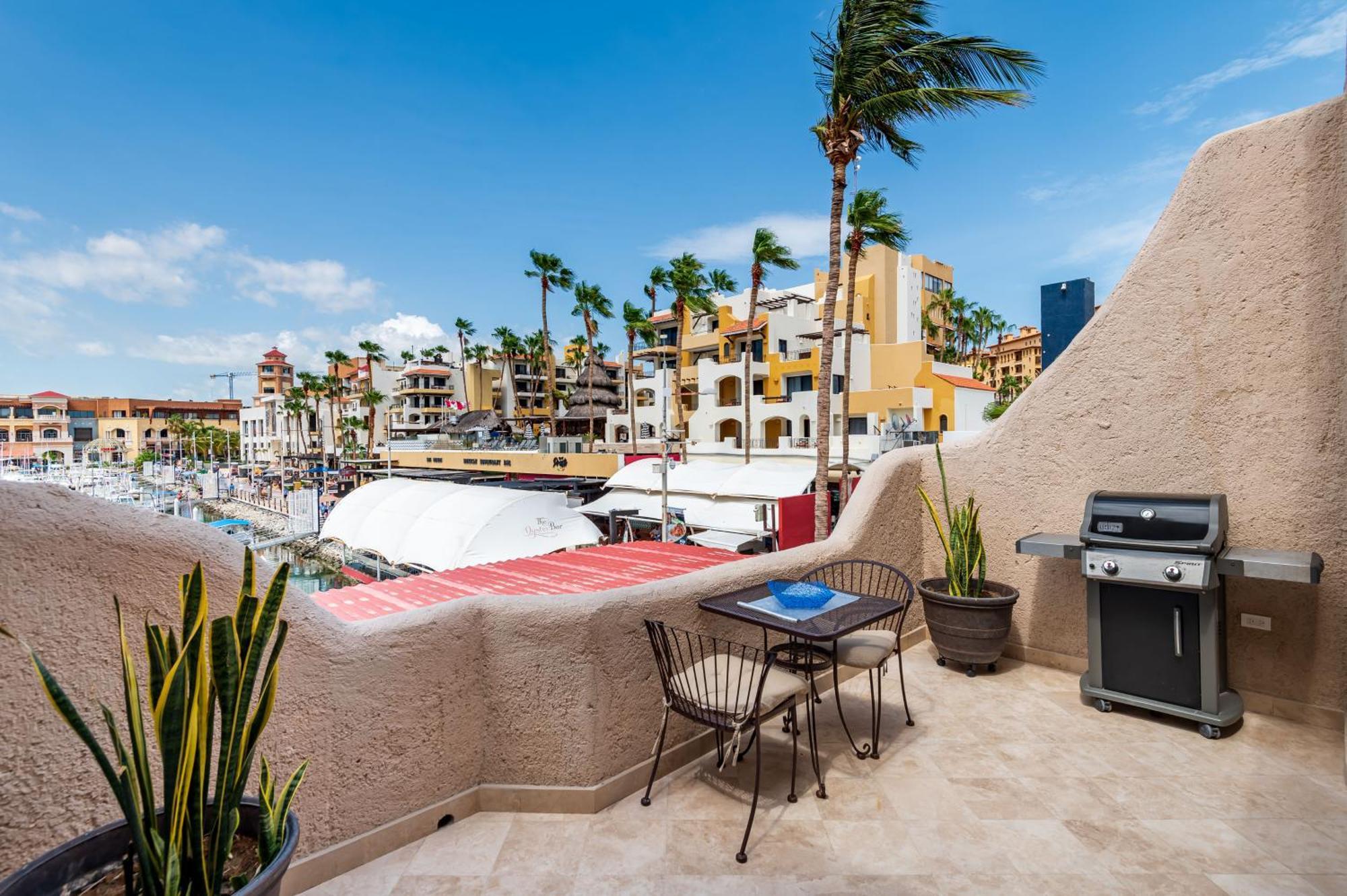 Marina Cabo Plaza Town & Cabo San Lucas