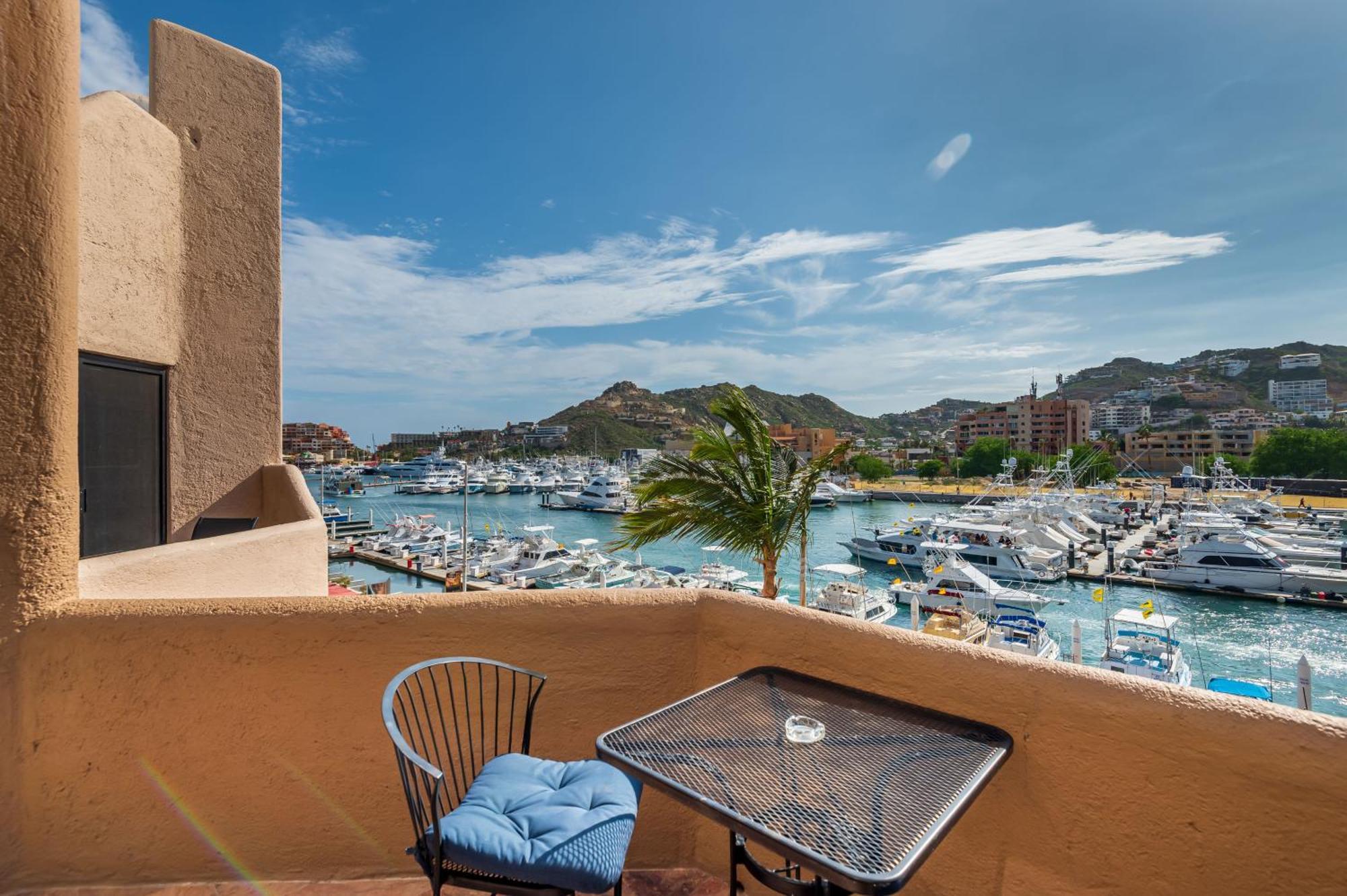 Marina Cabo Plaza Town & Apartment