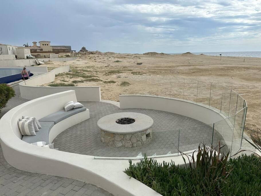 Beachfront 3 Bdrm In Exclusive Diamante Golf Apartment *